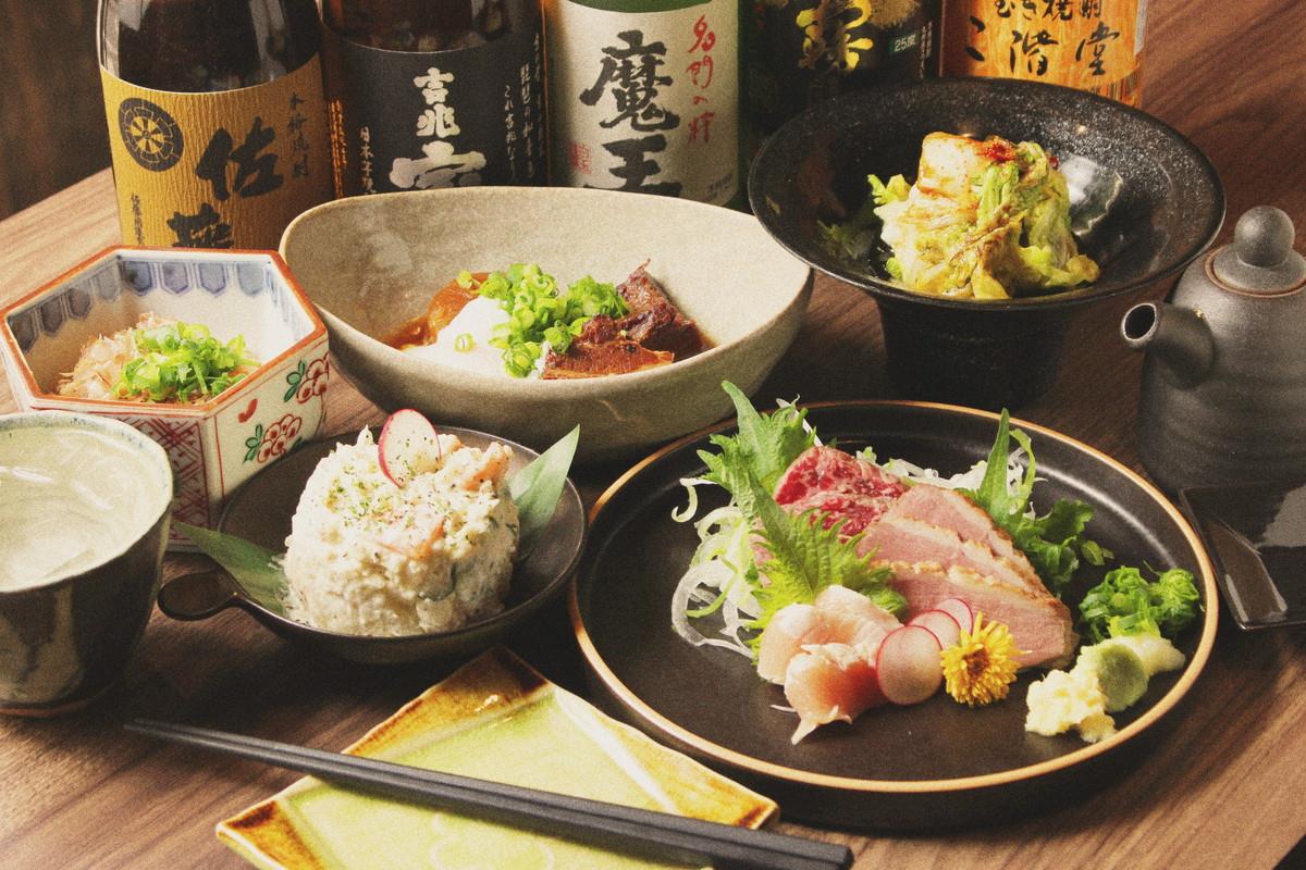 夕食にもピッタリの和食がたくさん！貸切も喫煙も可能な四日市市の居酒屋『深夜食堂めがね』へぜひお越しください。